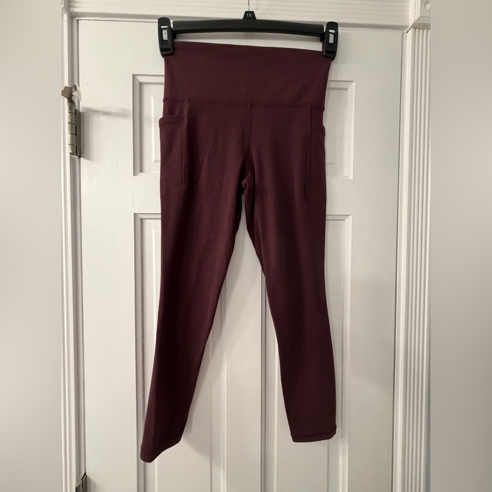 Athleta Maroon Salutation Stash Pocket II 7/8 Tight, size small